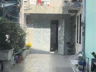 Bán nhà 2 tầng lê quang định giáp phú nhuận  gần mặt tiền  12m2 sổ vuông  2.5 tỷ