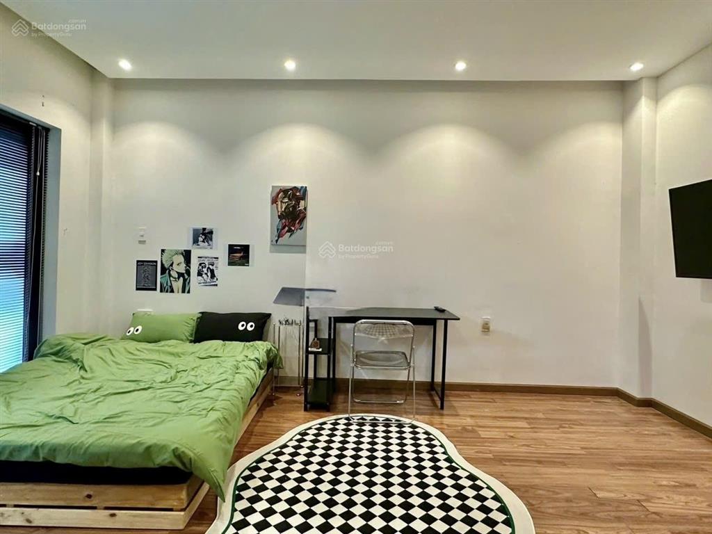 Giá 15tỷ nhà khu đô thị vcn phước long sổ đã hoàn công, 1 trệt 2 lầu 1 tum, đường rộng 35m, có dòng