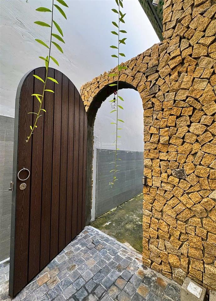 Nhà hẻm bạch đằng, khu bàn cờ trung tâm nha trang, ra biển siêu gần, giá 6tỷ