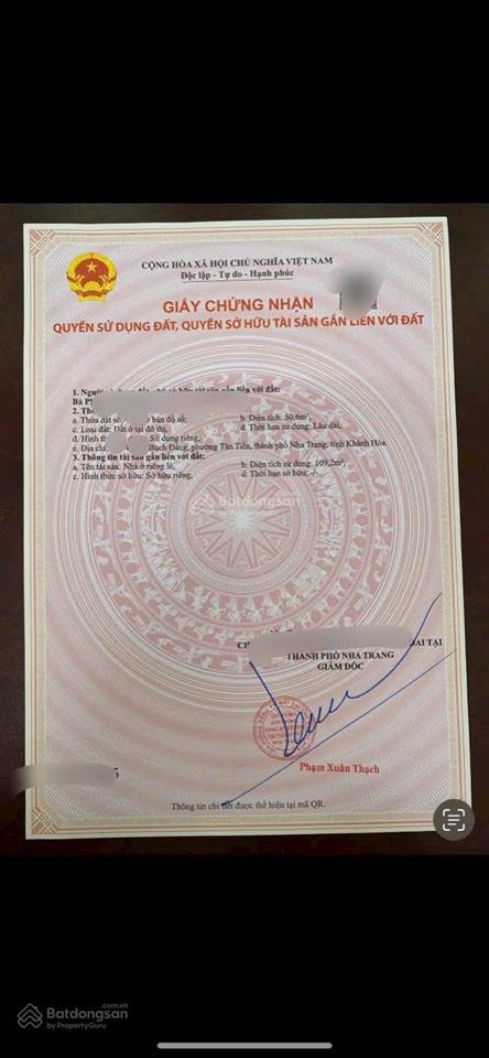 Nhà hẻm bạch đằng, khu bàn cờ trung tâm nha trang, ra biển siêu gần, giá 6tỷ