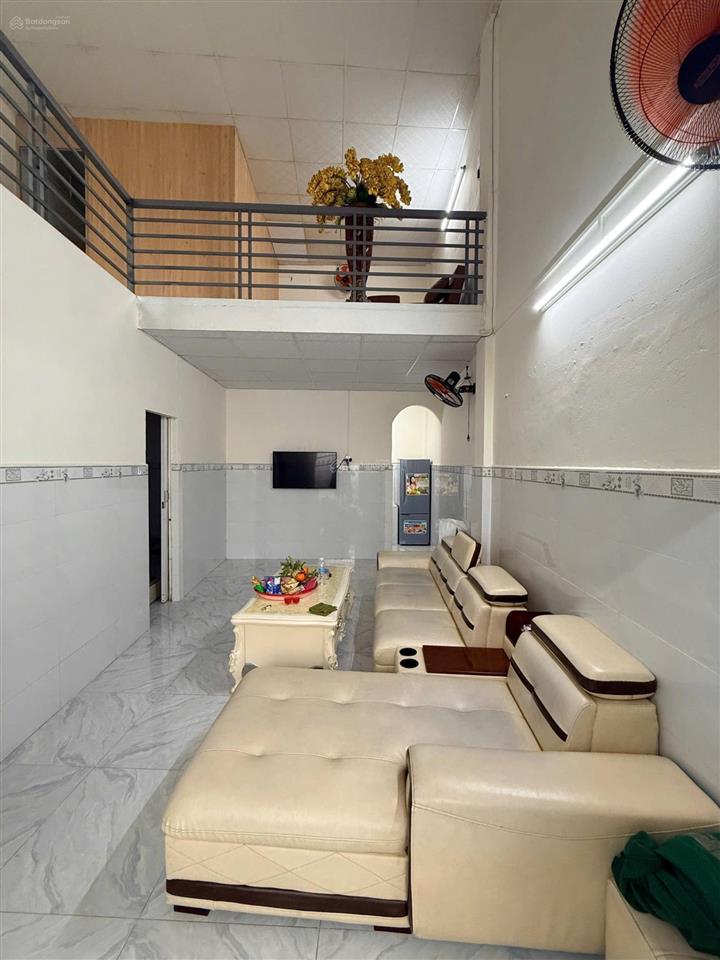 Giá 3tỷ150 diện tích đất 51,8m2, chỉ cách 1 căn nhà ra đường võ thị sáu, hẻm thông xe máy,hoàn công