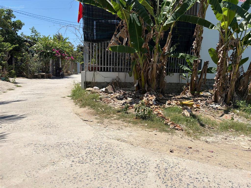Giá 1ty650 dt 90.1m2 lô góc xã diên toàn diên khánh, đường oto. ngang 10m, cách võ nguyên giap 80m