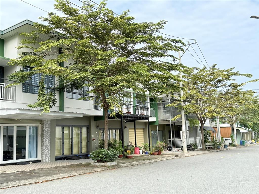 Căn liên kế tứ lập 80m2 có sân trước rộng 1tỷ620 bao sổ