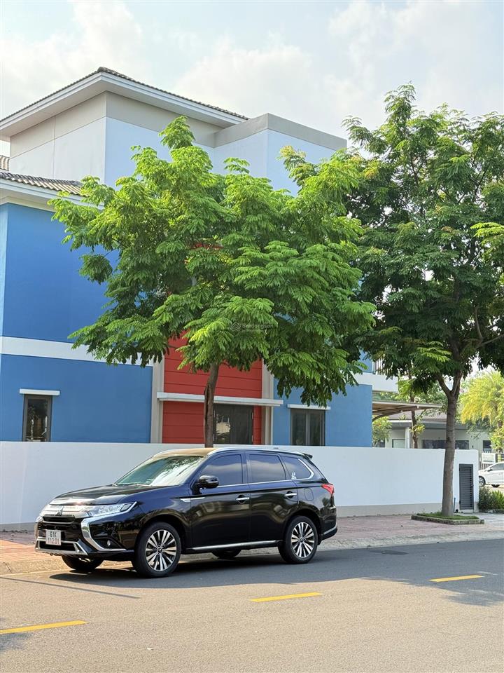 Bán gấp căn liên kế 3 tầng view công viên sẵn hợp đồng thuê nhà