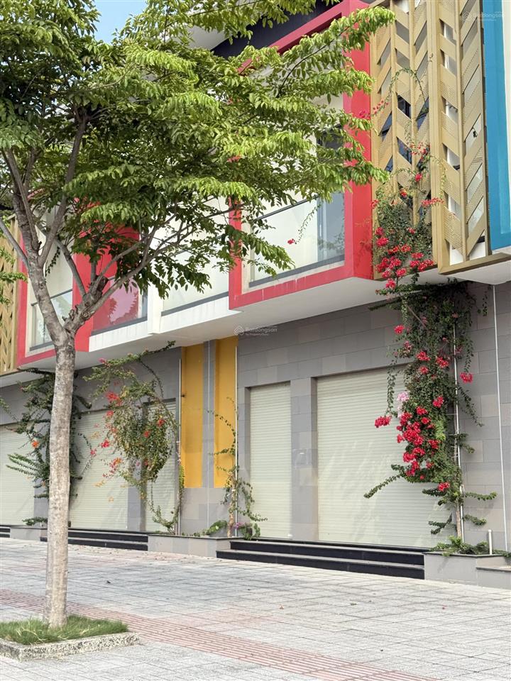 Shopvilla 7*24 cần tìm chủ mới, view trung tâm thương mại