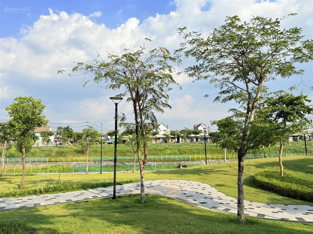 Biệt thự xịn 250m² của vsip tại bình dương