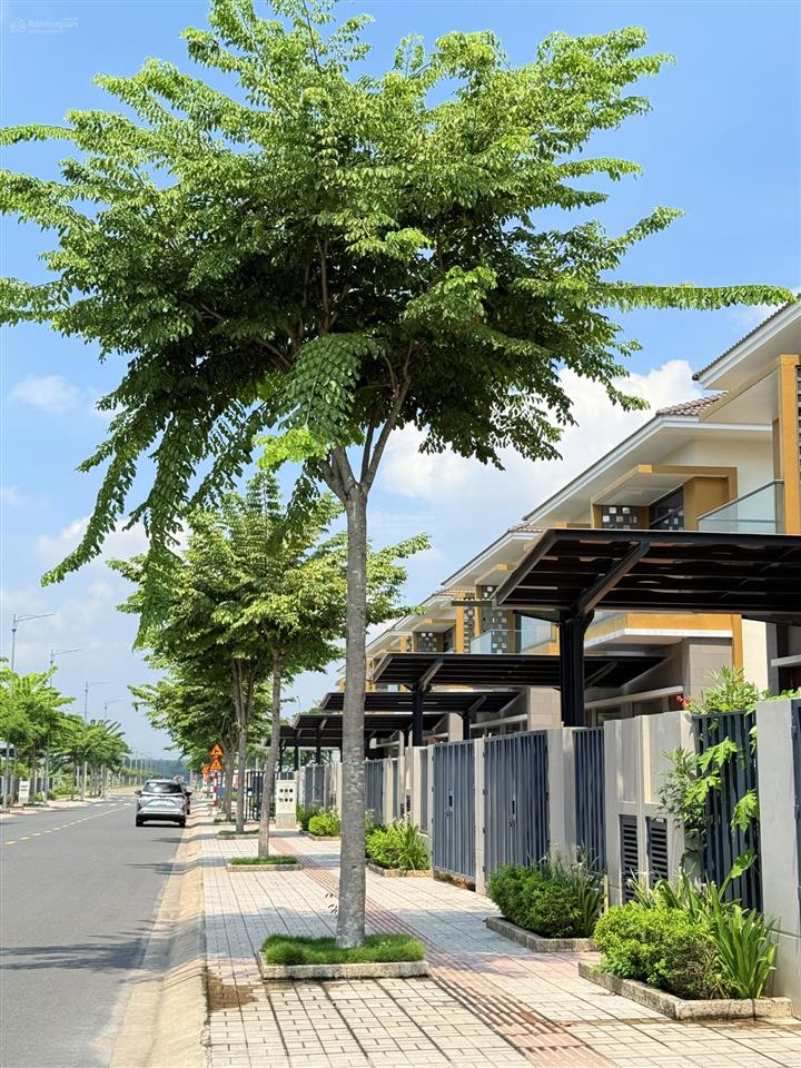 Biệt thự song lập giá tốt cần tìm chủ thiện chí