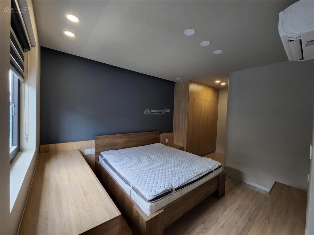 Liên kế 3 tầng view công viên nội thất đẹp có sẵn hợp đồng thuê nhà mới kí