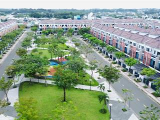 Nhà hướng đông view công viên sổ hồng sẵn
