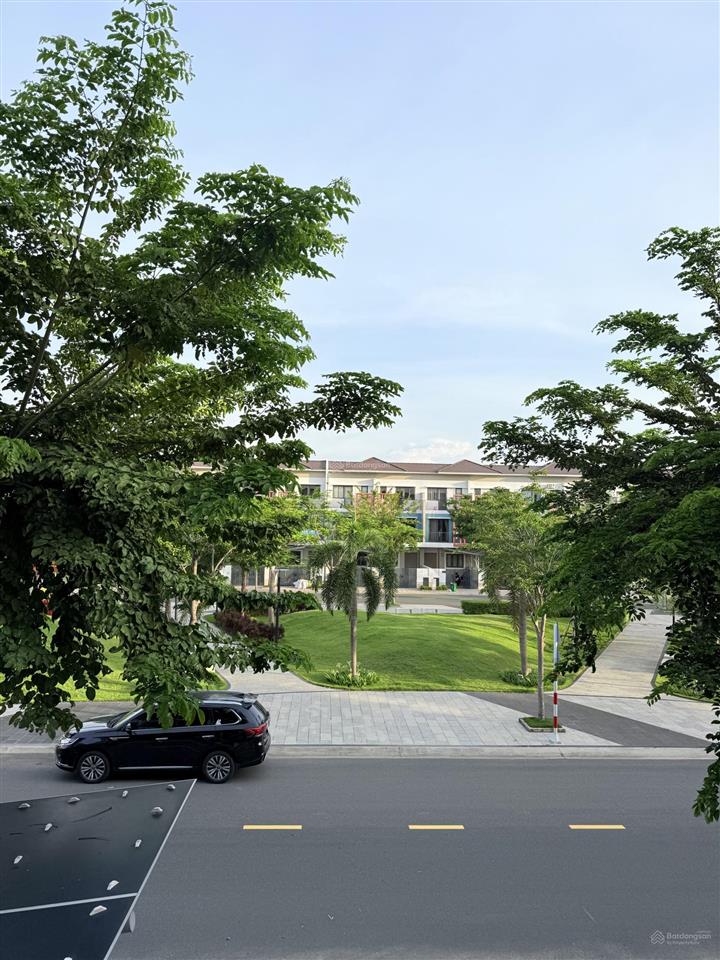 Căn view công viên hướng tây giá tốt