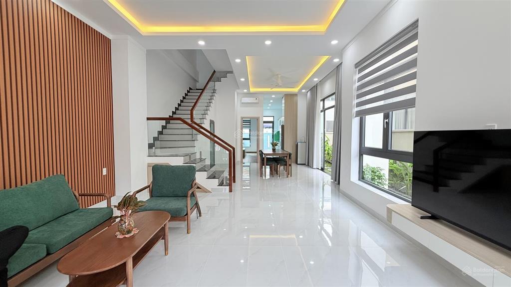 Biệt thự song lập bán cắt lỗ căn hiếm có
