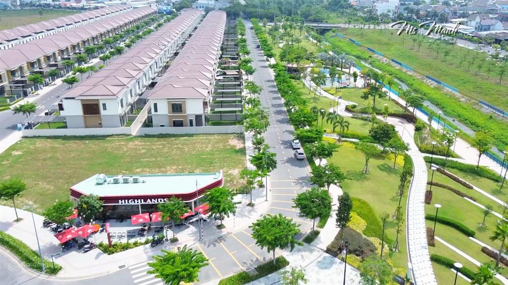 Biệt thự song lập bán cắt lỗ căn hiếm có