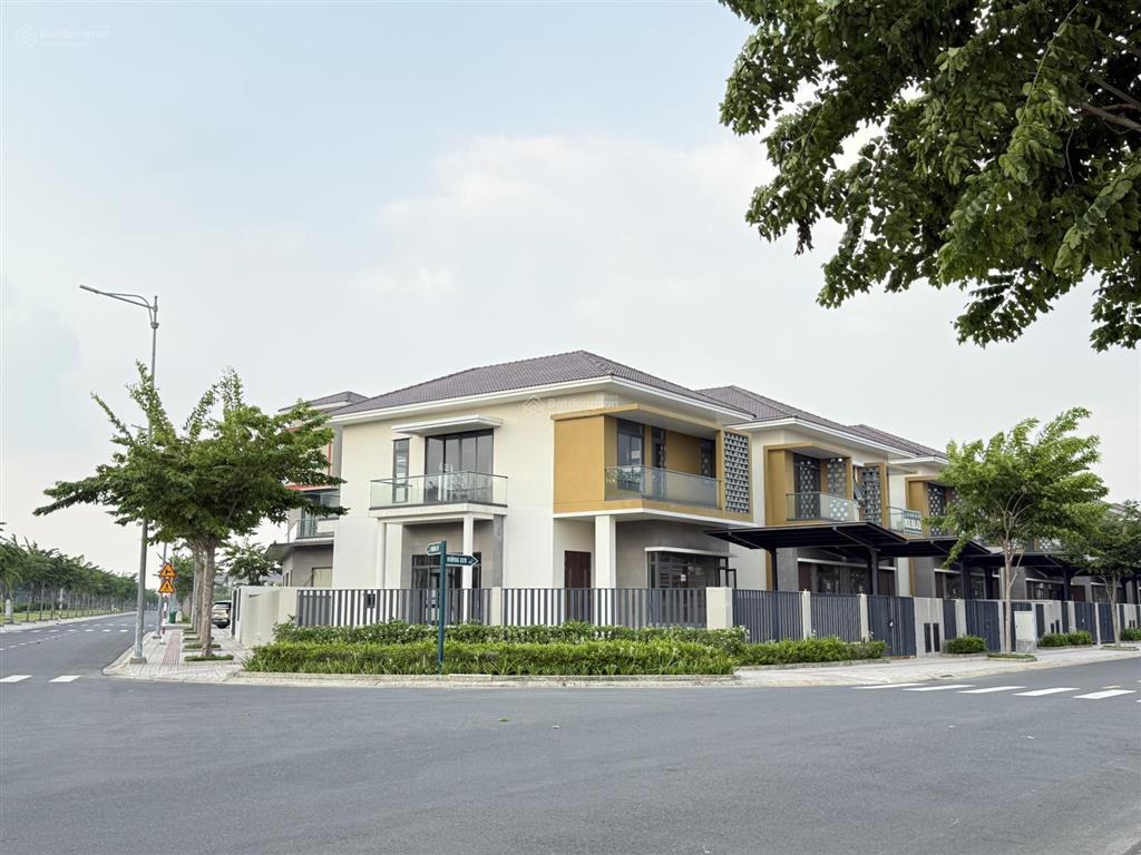 Biệt thự song lập giá tốt vị trí đẹp