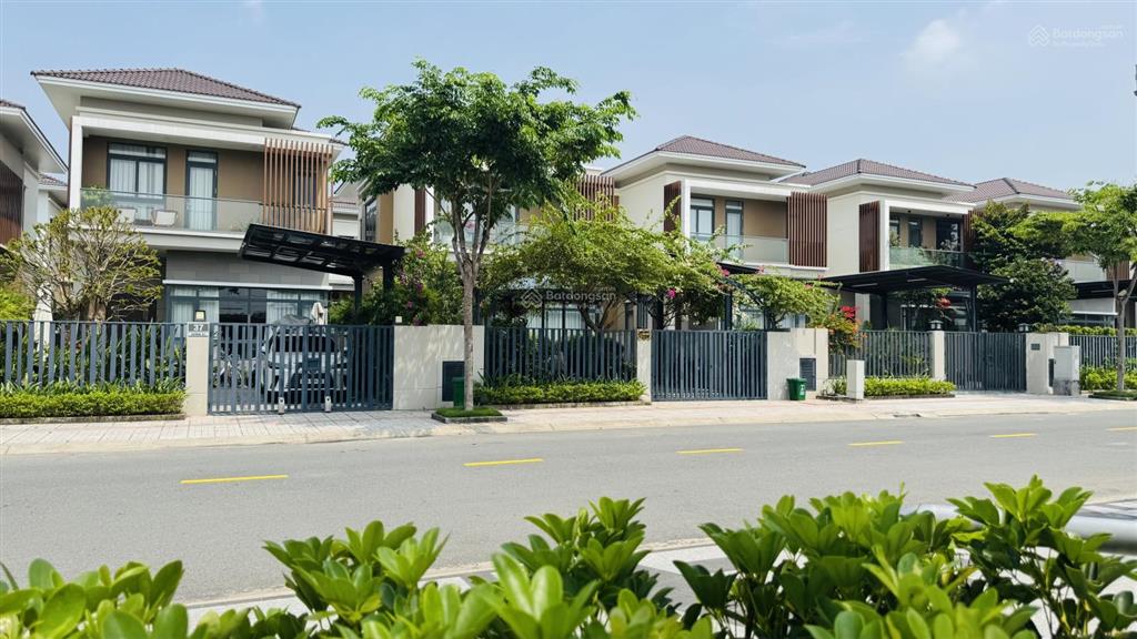 Biệt thự 250m2 giá 6tỷ6 full thuế phí