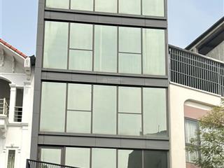 Cho thuê 4 tầng mặt phố nguyễn văn cừ 130m mt 6,6m hầm xe thông tầng.