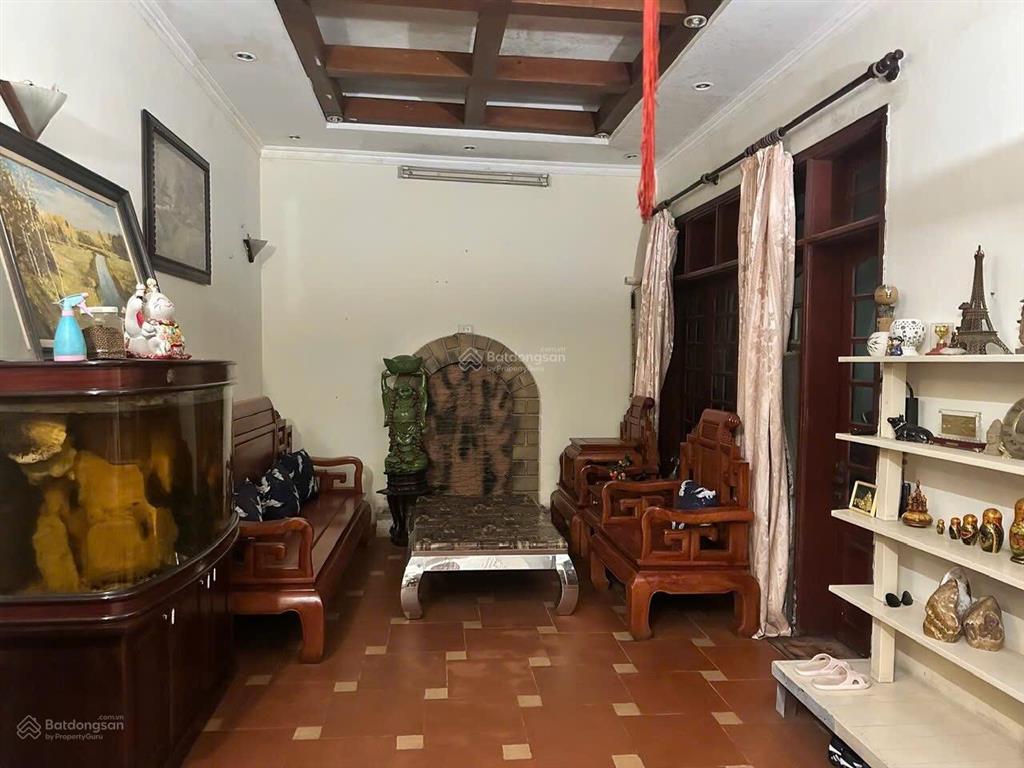 Chính chủ bán nhà mặt phố  mặt hồ hoàng cầu