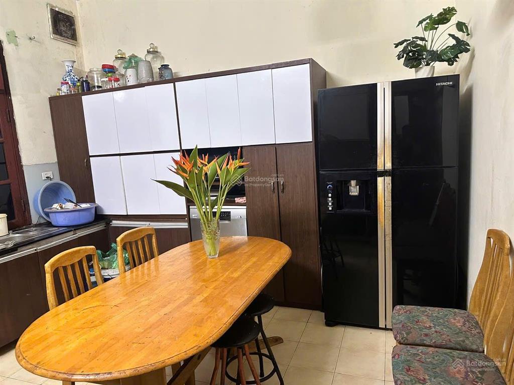 Chính chủ bán nhà mặt phố  mặt hồ hoàng cầu