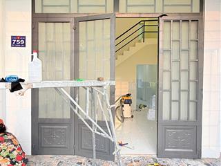 Nhà đẹp chính chủ bán gấp 56m2, giá 635tr ngay khúc ngã ba mỹ hạnh, sổ riêng công chứng