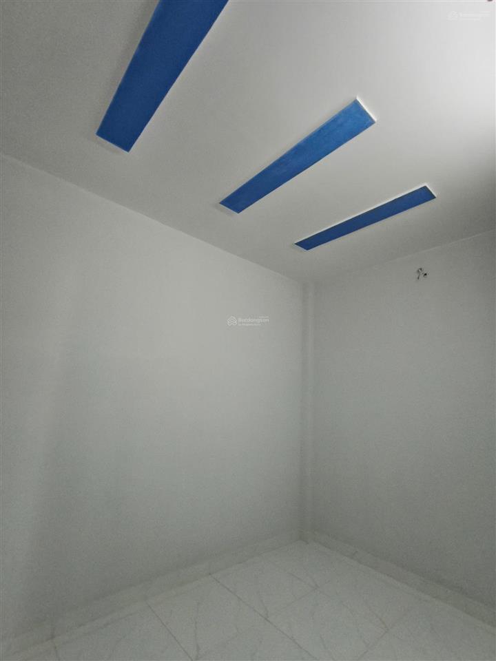 Nhà chính chủ mới xây cần bán diên tích 40m2, giá 850tr, shr sang tên ngay