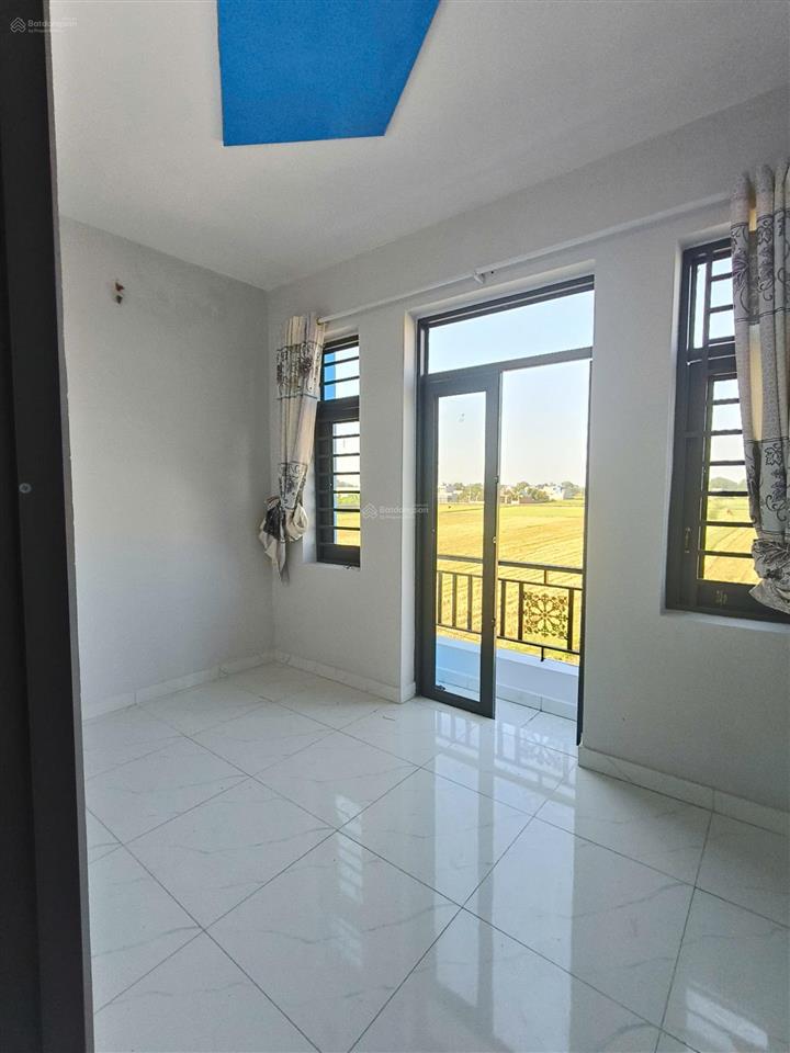 Nhà chính chủ mới xây cần bán diên tích 40m2, giá 850tr, shr sang tên ngay