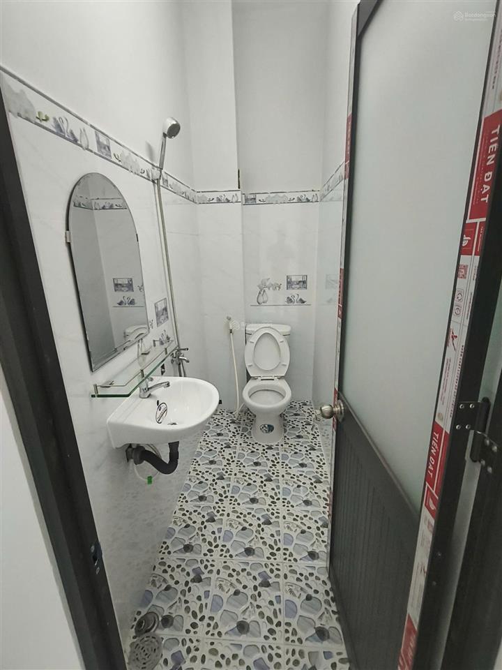 Nhà chính chủ mới xây cần bán diên tích 40m2, giá 850tr, shr sang tên ngay