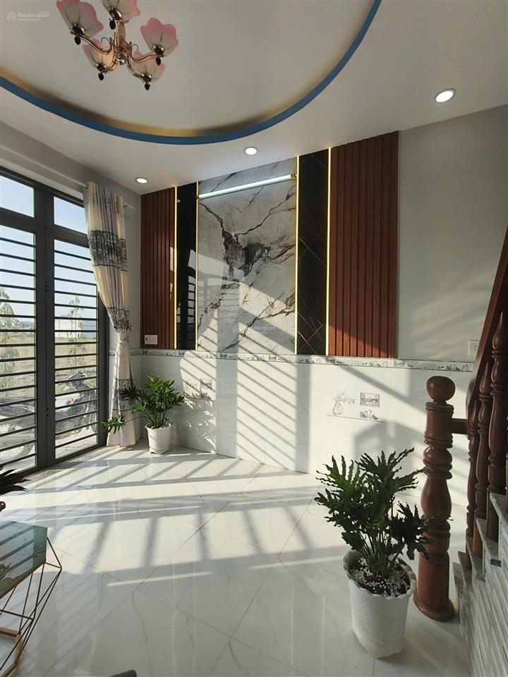 Nhà chính chủ mới xây cần bán diên tích 40m2, giá 850tr, shr sang tên ngay