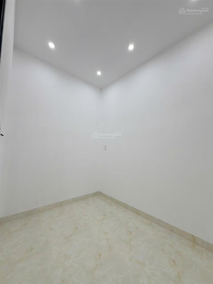 Nhà chính chủ bán gấp 80m2, giá 1tỷ380, sổ hồng công chứng, full thổ cư