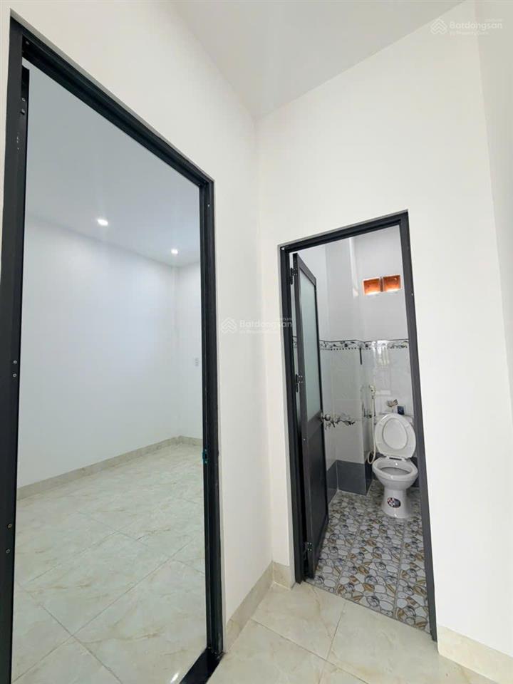 Nhà chính chủ bán gấp 80m2, giá 1tỷ380, sổ hồng công chứng, full thổ cư