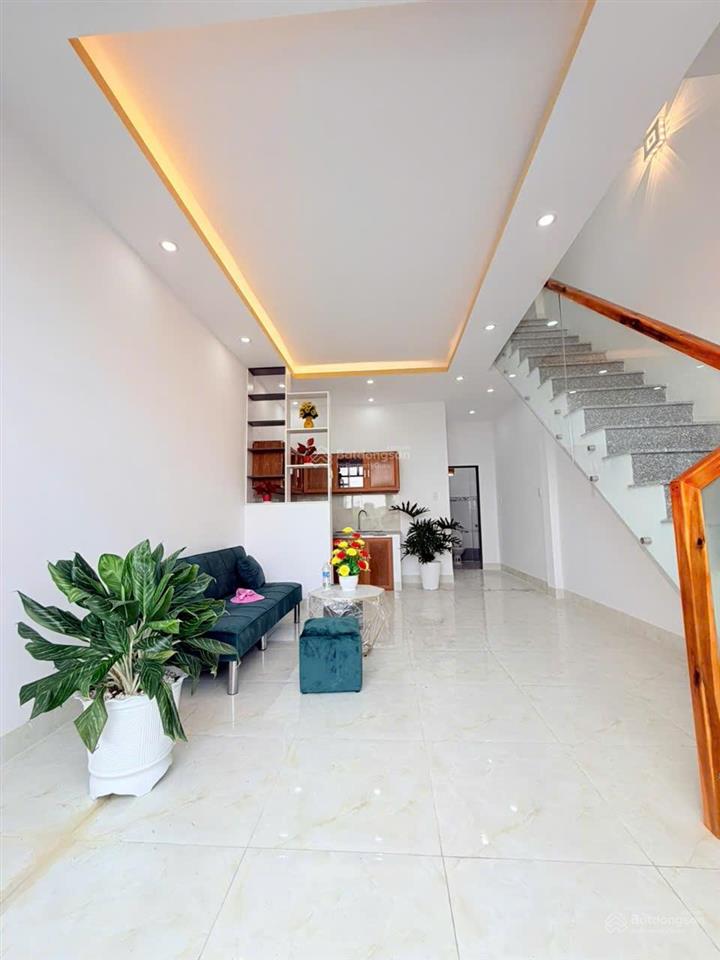 Nhà chính chủ bán gấp 80m2, giá 1tỷ380, sổ hồng công chứng, full thổ cư