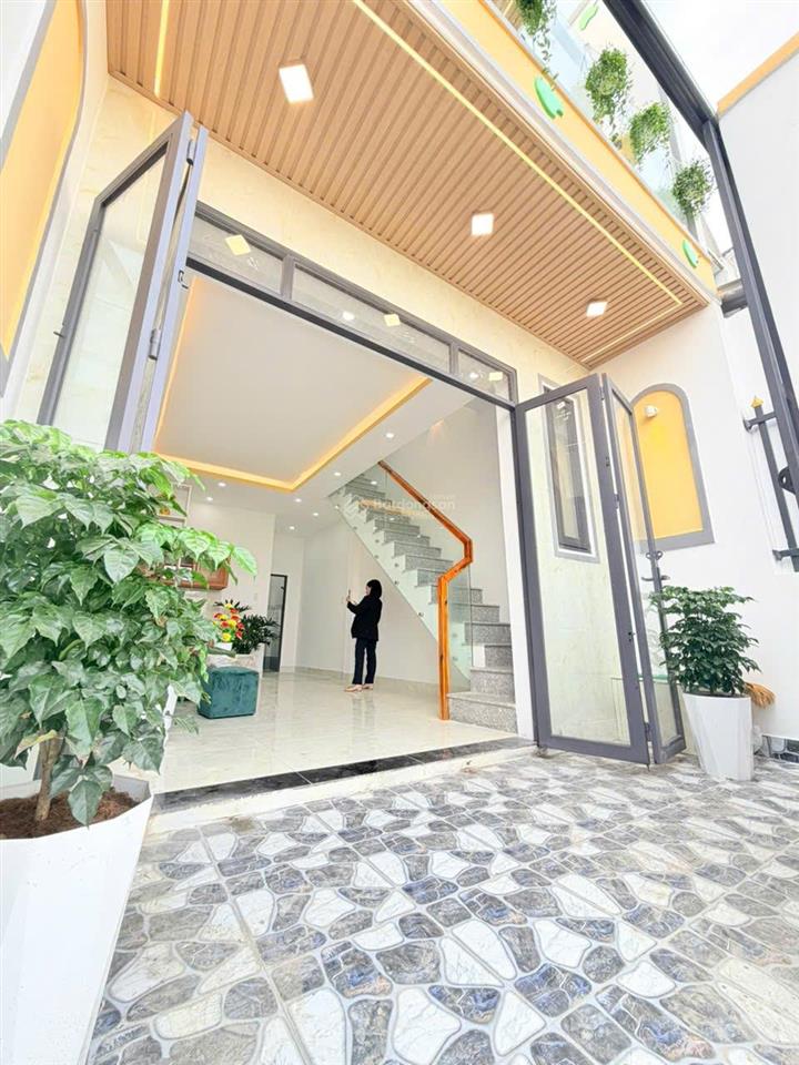 Nhà chính chủ bán gấp 80m2, giá 1tỷ380, sổ hồng công chứng, full thổ cư