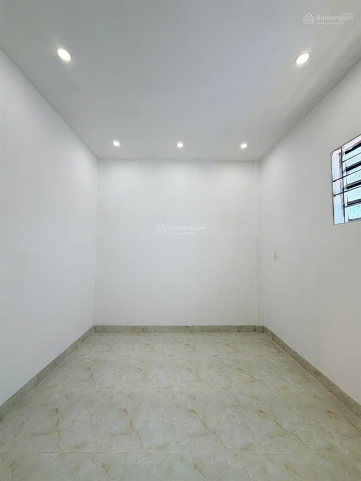 Nhà chính chủ bán gấp 80m2, giá 1tỷ380, sổ hồng công chứng, full thổ cư