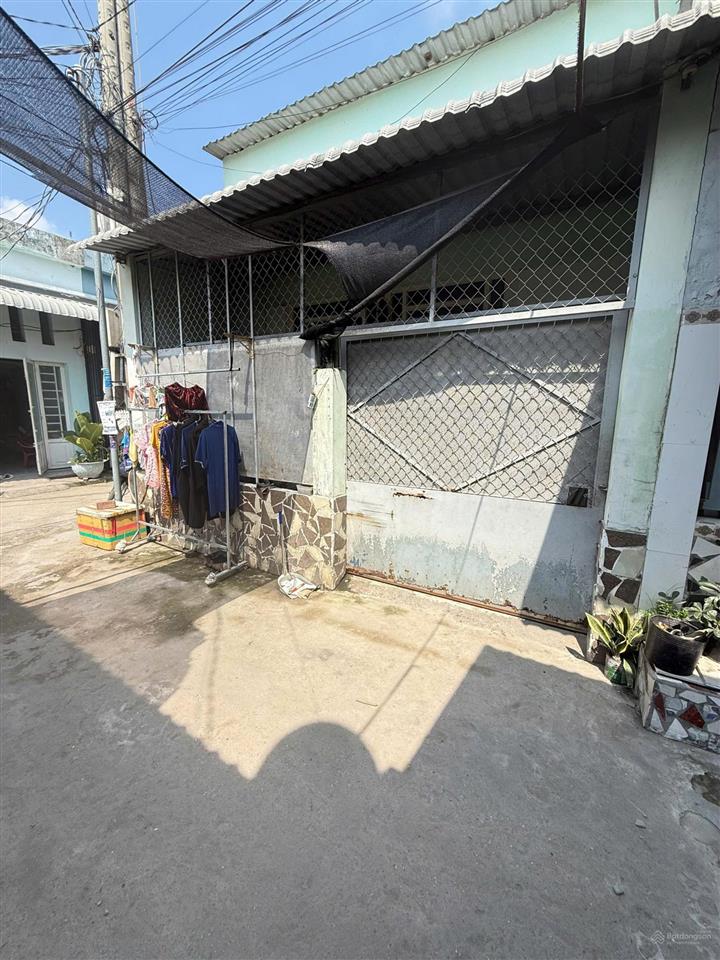 Chính chủ ngợp cần bán gấp nhà cấp 5, 5x15, giá 1ty370, sổ riêng ngay trung tâm