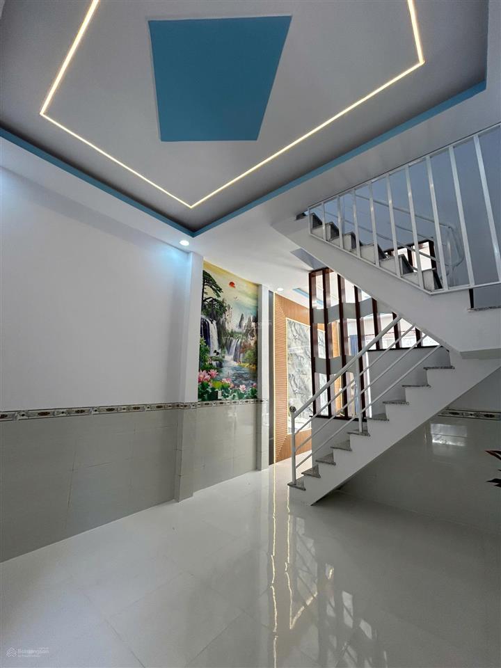 Chính chủ kẹt tiền cần bán gấp nhà 88m2, giá 1 tỷ 430, ngay chợ mỹ hạnh nam , long an, shr