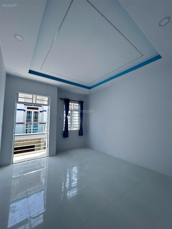 Chính chủ kẹt tiền cần bán gấp nhà 88m2, giá 1 tỷ 430, ngay chợ mỹ hạnh nam , long an, shr