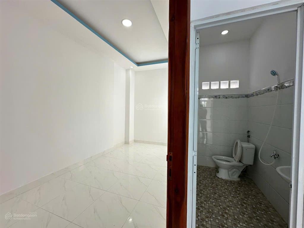 Nhà ngợp giá 775tr chủ cần bán nhà ngay trung tâm mỹ hạnh nam, diện tích 48m2, shr