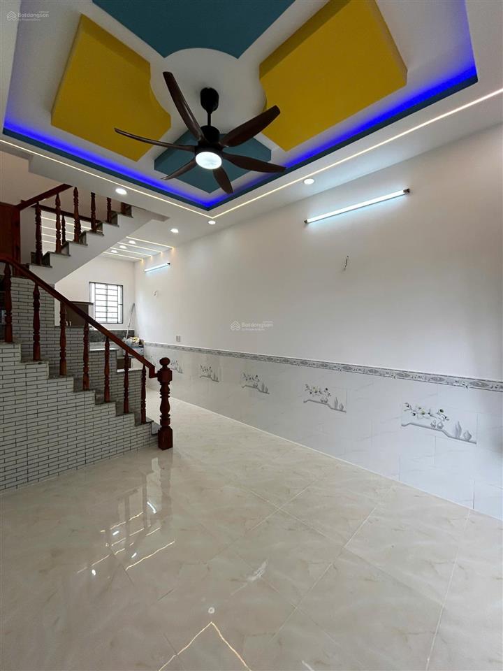 Chính chủ ngợp cần bán gấp ngay nhà ngay chợ ngay trung tâm, dt 80m2