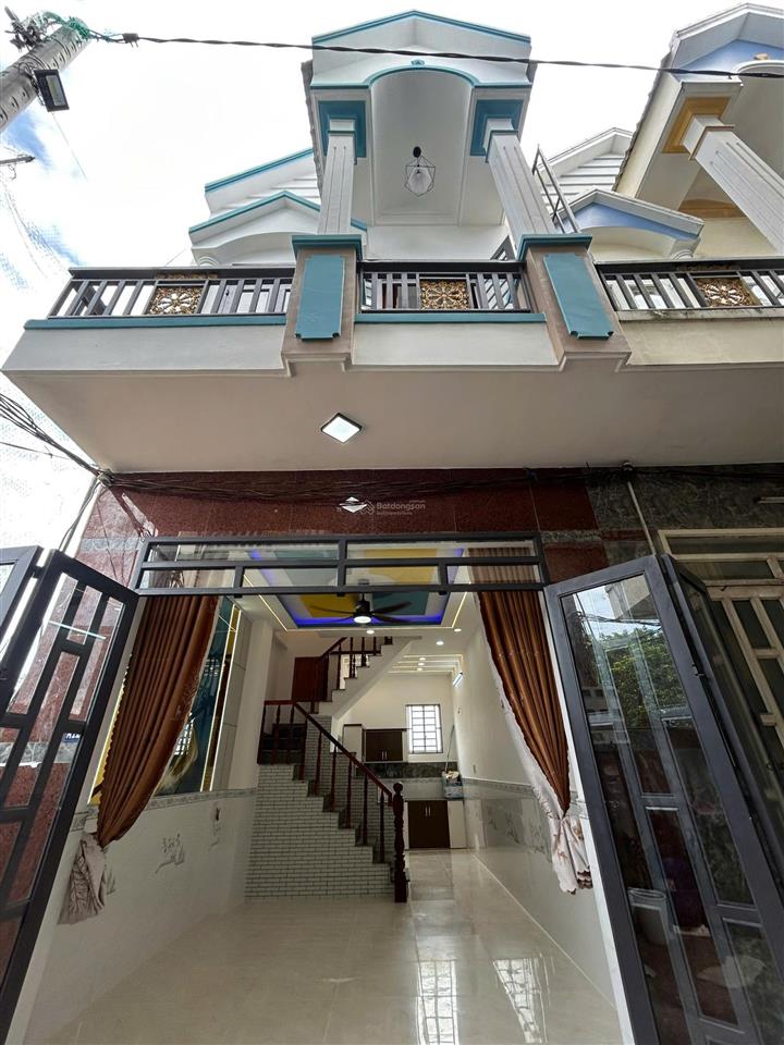 Chính chủ ngợp cần bán gấp ngay nhà ngay chợ ngay trung tâm, dt 80m2