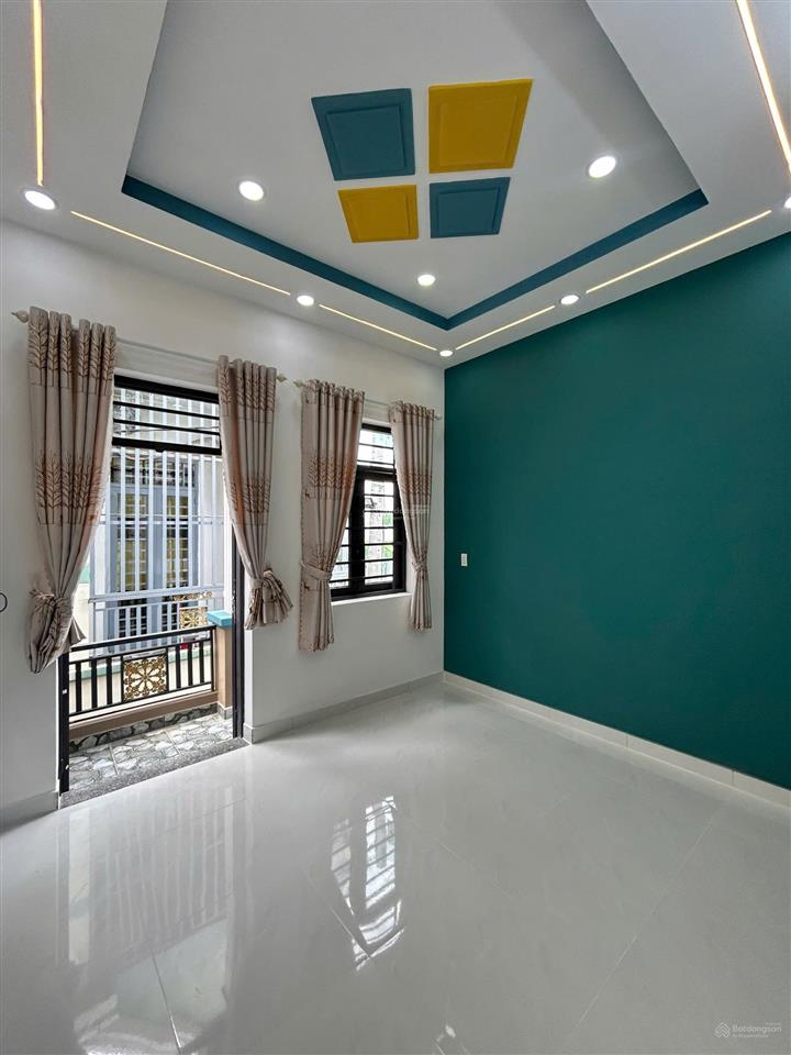 Chính chủ ngợp cần bán gấp ngay nhà ngay chợ ngay trung tâm, dt 80m2