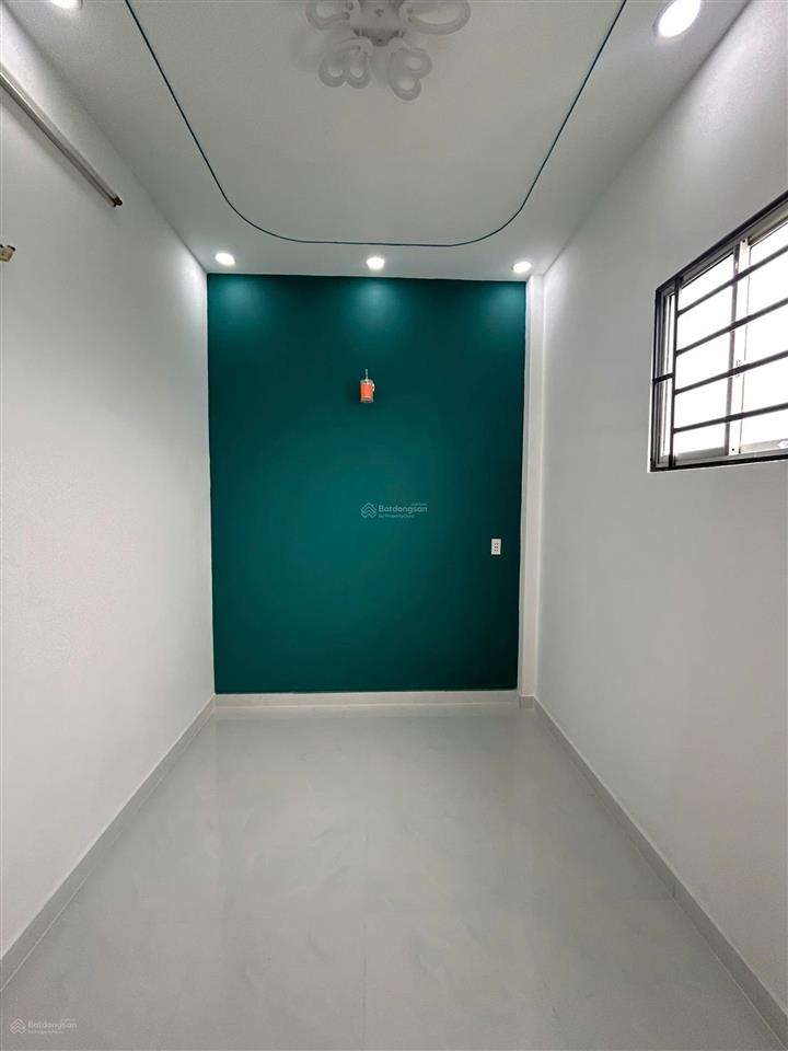 Chính chủ ngợp cần bán gấp ngay nhà ngay chợ ngay trung tâm, dt 80m2