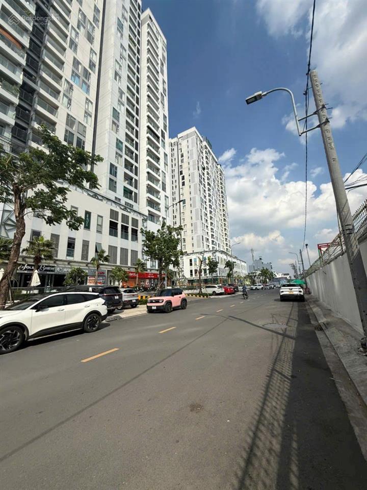 Kẹt tiền bán gấp lô đất 64m2, ngay ql13, phường hiệp bình phước, đối diện vạn phúc, giá 1ty350