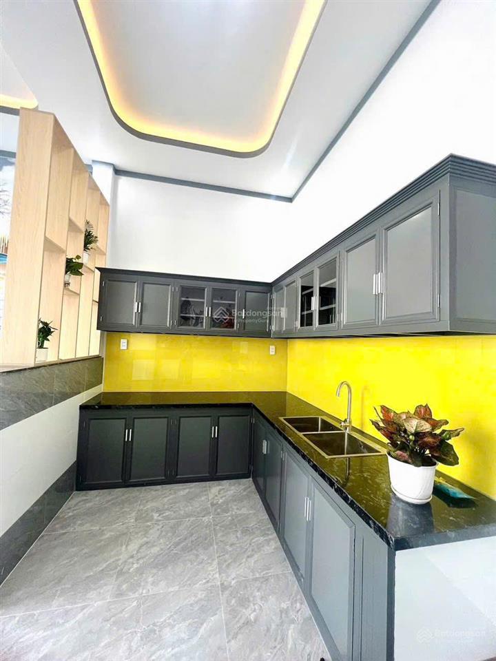 Nhà sổ riêng chính chủ cần tiền bán gấp ngay cho khách thiện chí, diện tích 130m2, giá 1tỷ 670, shr
