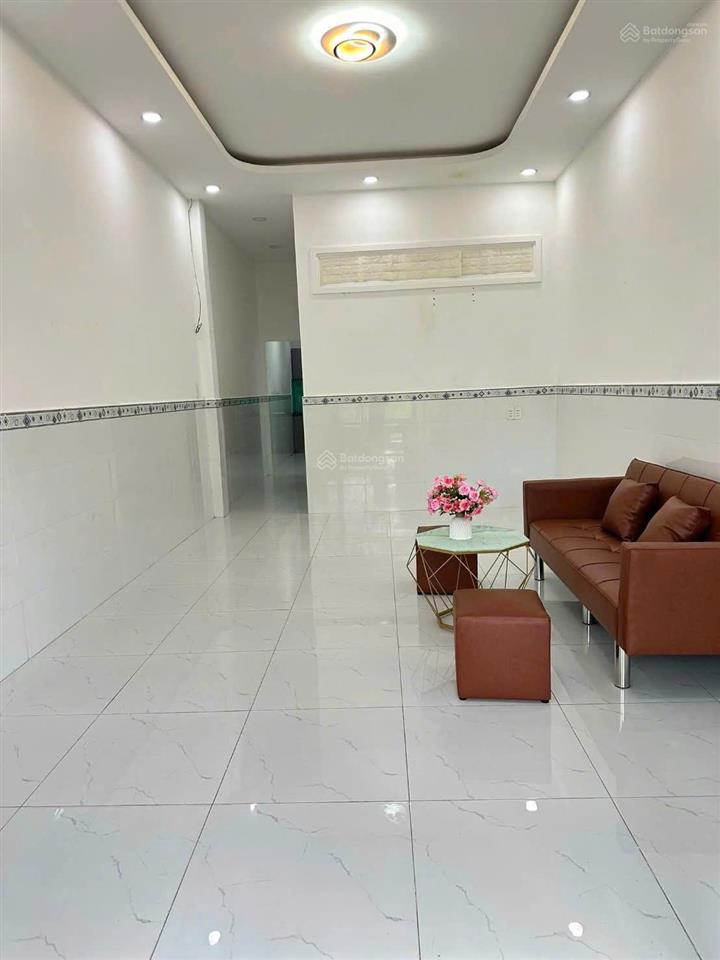Kẹt tiền cần bán nhà chính chủ ngay xã pham văn hai, binh chánh , dt80m2, giá 1ty4,  0867 241 ***