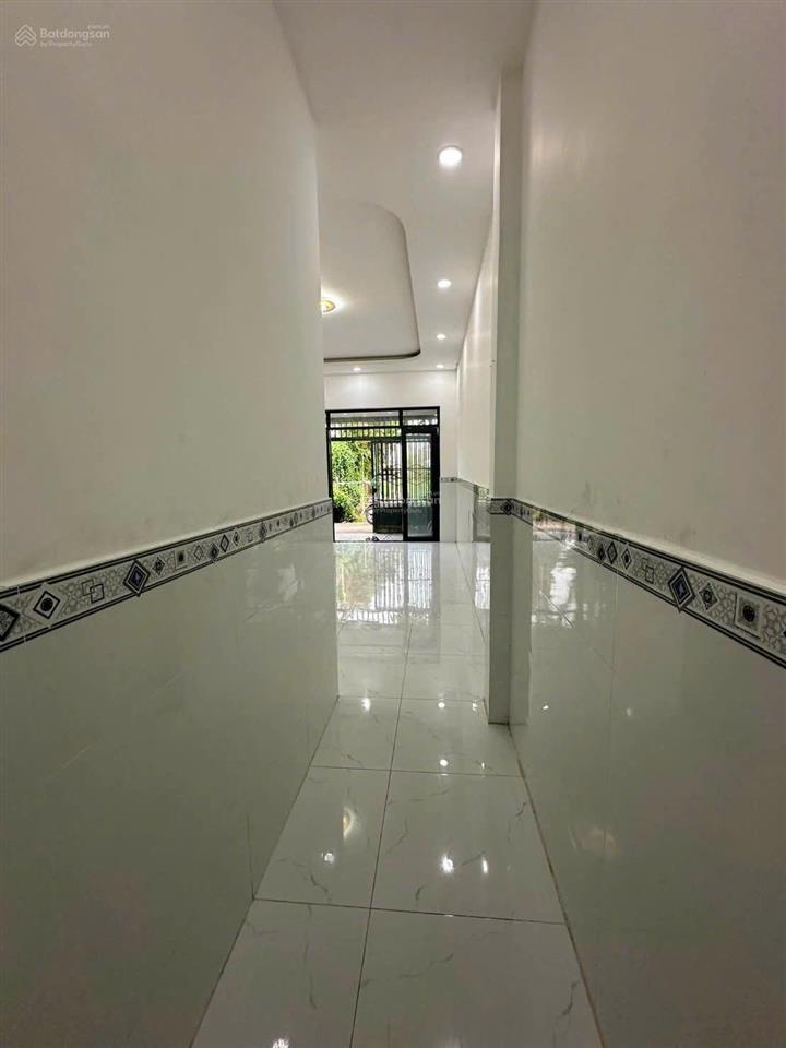 Kẹt tiền cần bán nhà chính chủ ngay xã pham văn hai, binh chánh , dt80m2, giá 1ty4,  0867 241 ***