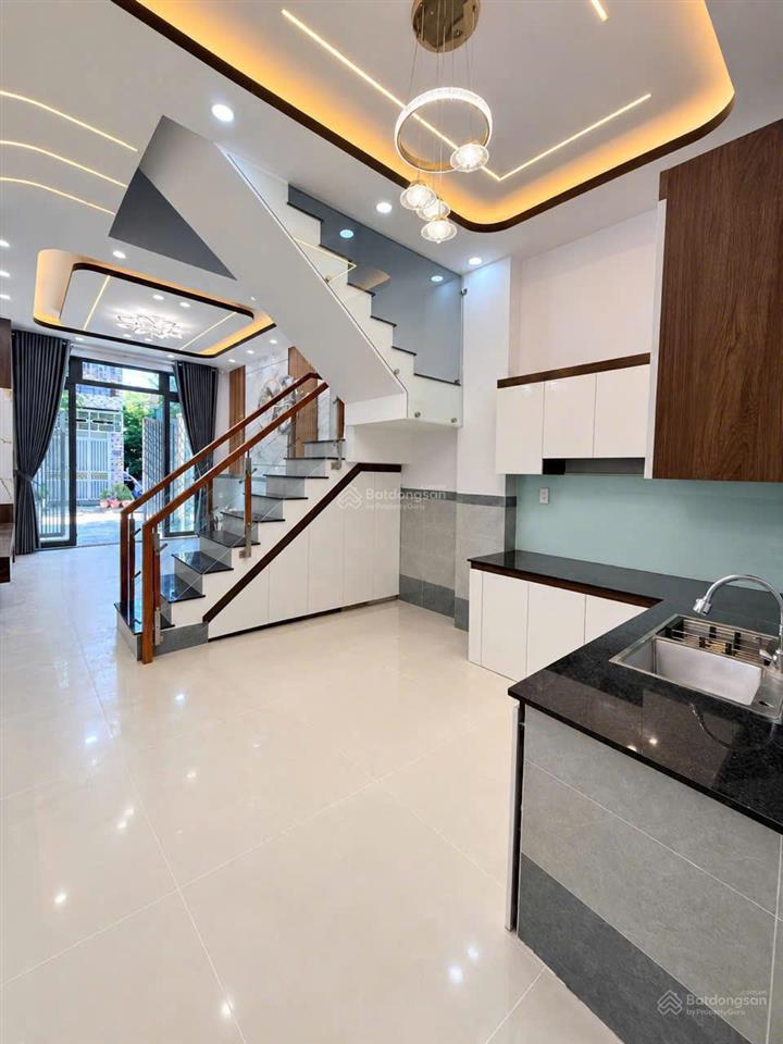 Chủ cần tiền bán lỗ chỉ 2ty3, có ngay căn nhà 128m2, sổ riêng, ngay trung tâm mỹ hạnh bắc, long an