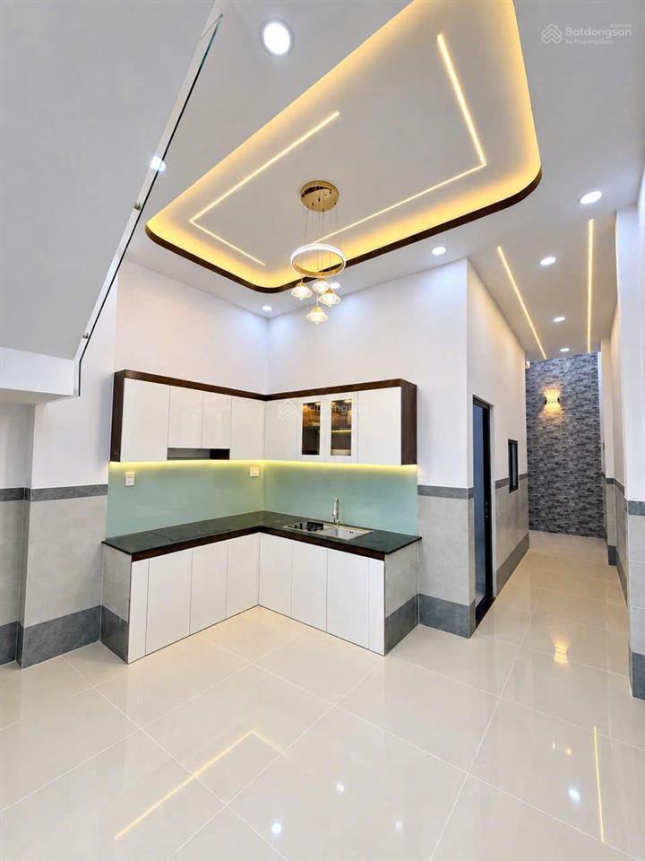 Chủ cần tiền bán lỗ chỉ 2ty3, có ngay căn nhà 128m2, sổ riêng, ngay trung tâm mỹ hạnh bắc, long an