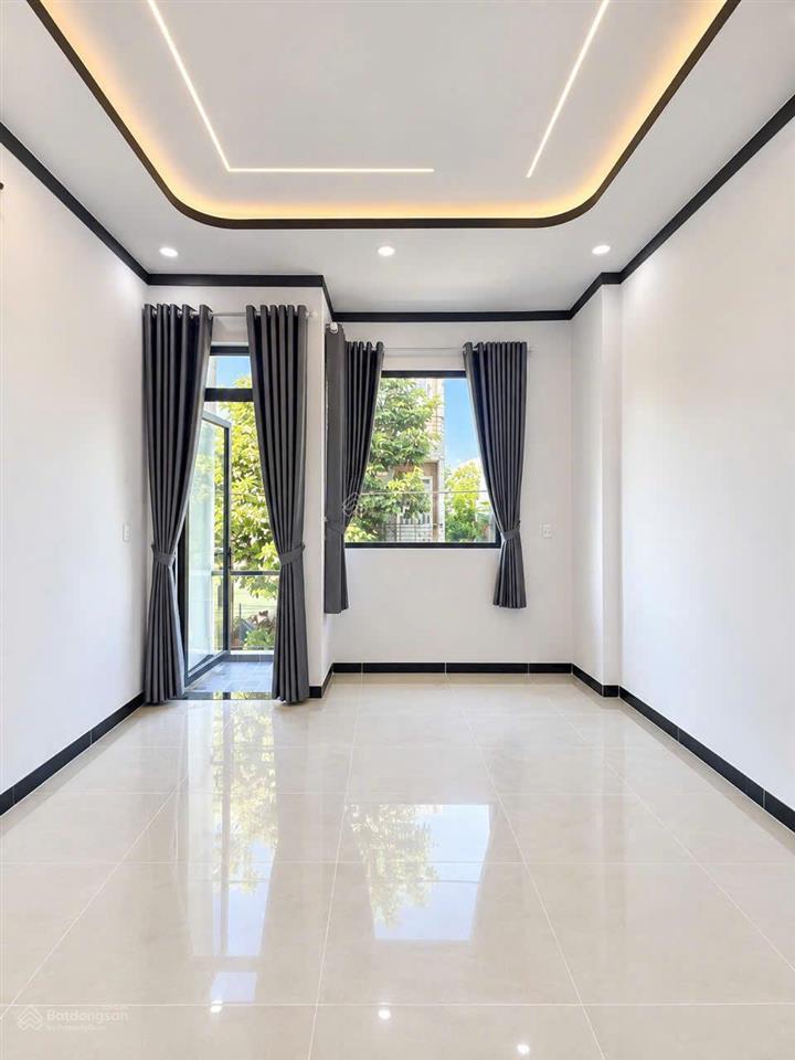 Chủ cần tiền bán lỗ chỉ 2ty3, có ngay căn nhà 128m2, sổ riêng, ngay trung tâm mỹ hạnh bắc, long an
