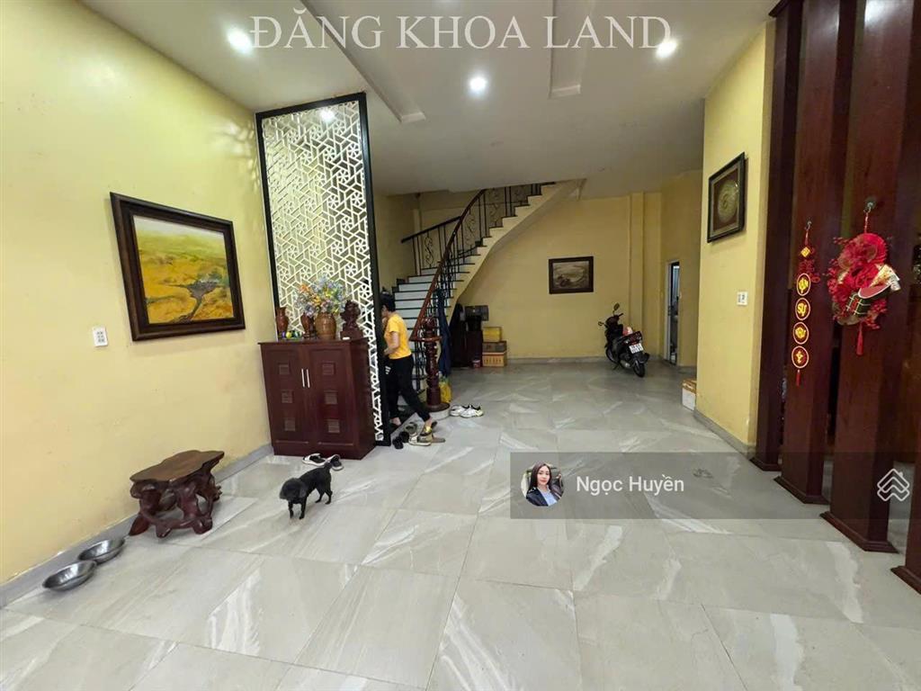 Bán nhà 3 tầng  gần phạm văn đồng  hxh  dt  100m2 giá 8.x tỷ