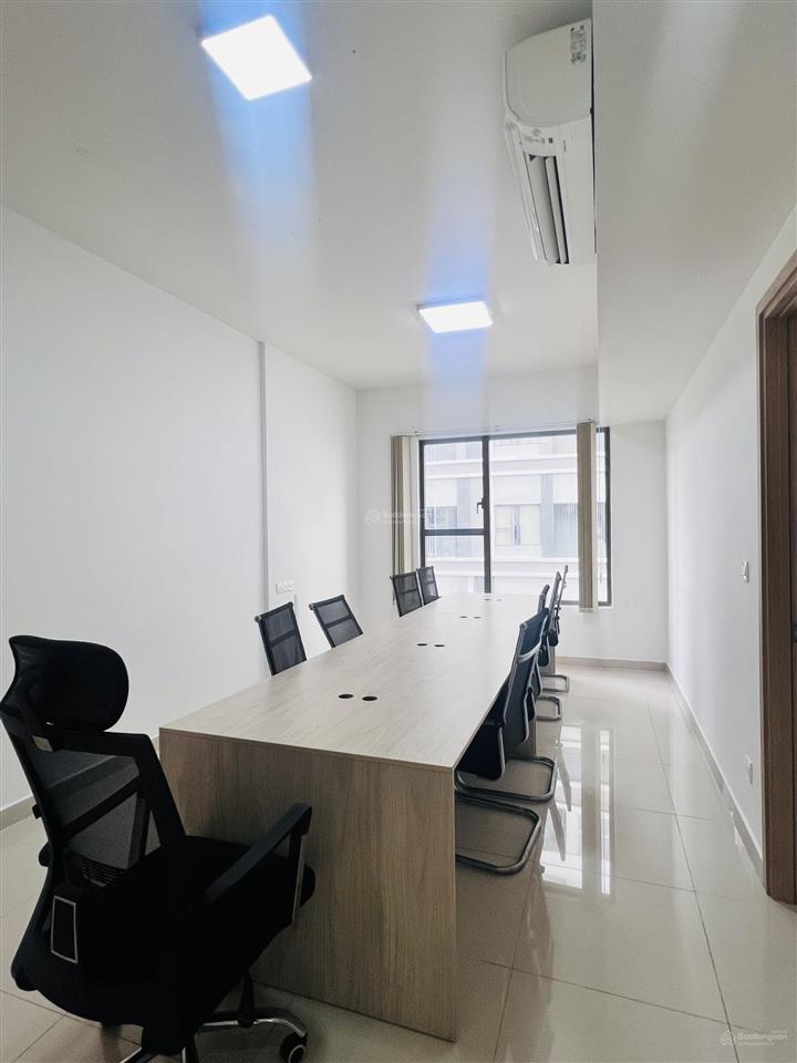 Văn phòng 50m2 sunrise city view, có nội thất văn phòng, phù hợp làm việc 5  20 người