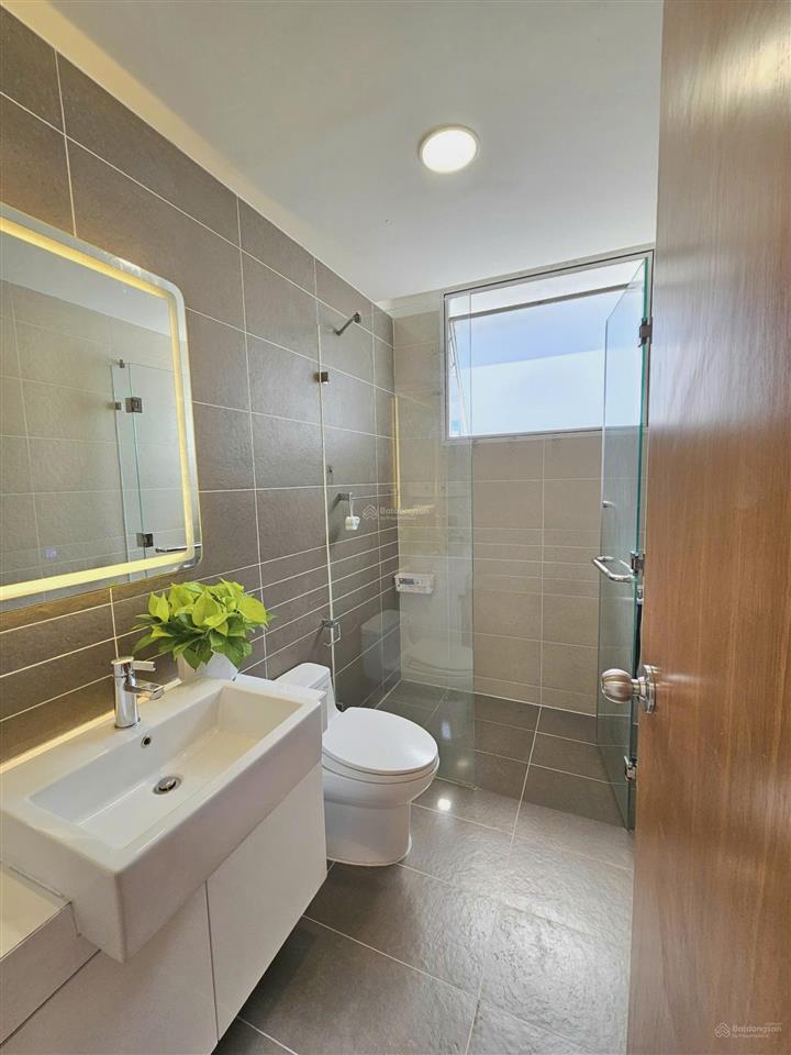 Ch 1pn, 1wc 57m2 giá 14tr/th ở liền được  0935 006 ***