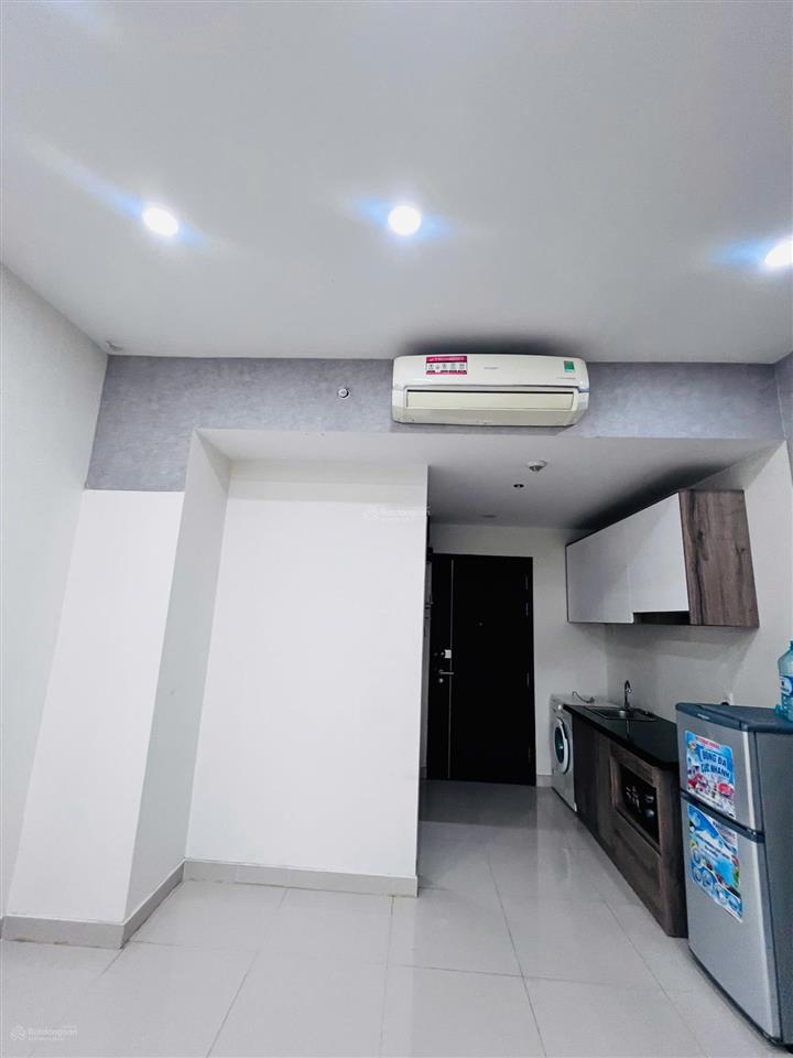 Cho thuê căn studio 32m2 9tr/th như hình ở liền được,  0935 006 ***